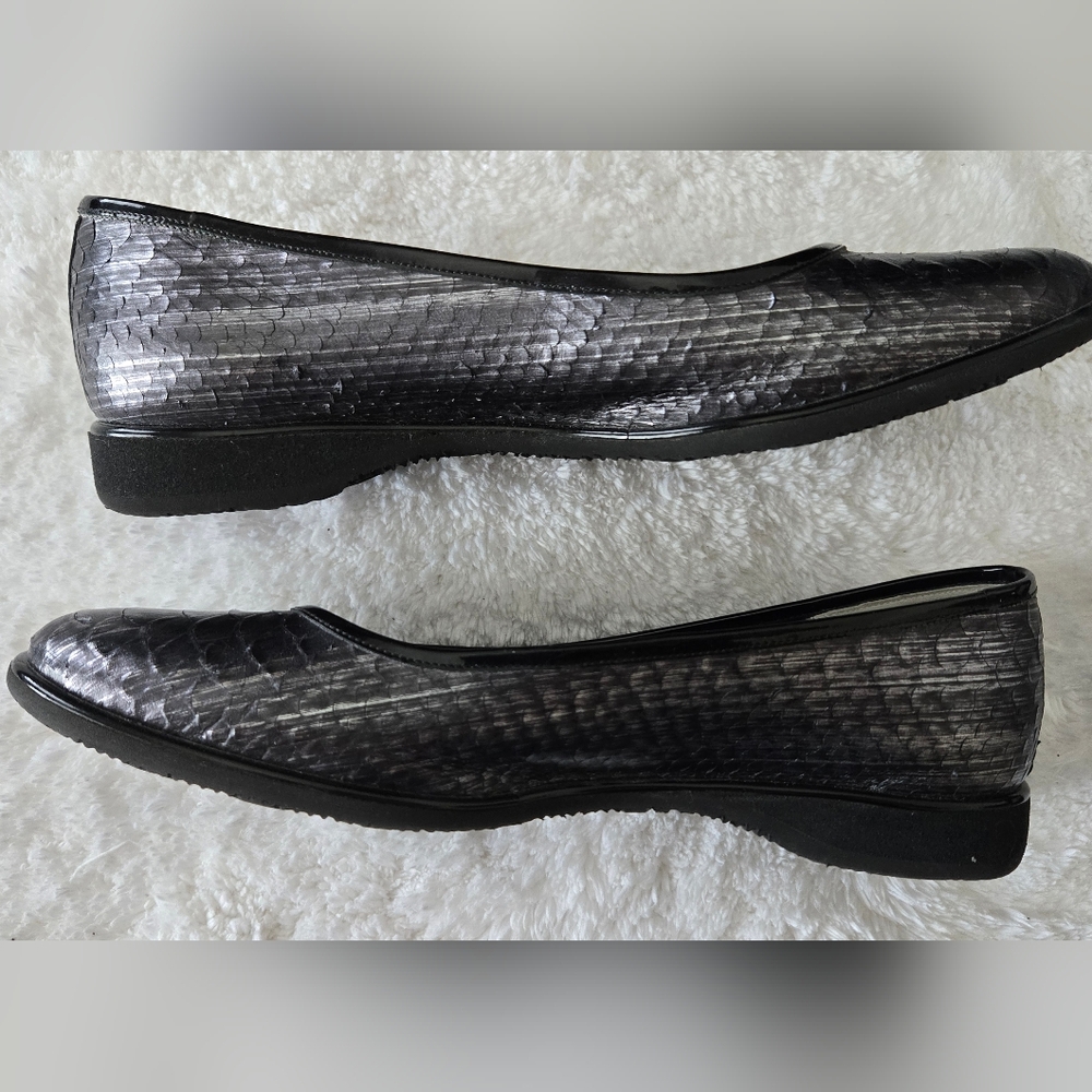 Caligarius ITALY Exquisite Ballet Pump In Pewter Phyton Silver Women's